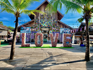 Love Sign With Palm Trees