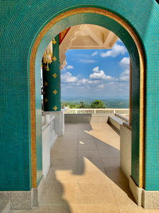 The stylish Wat Pa Phu Kon 4