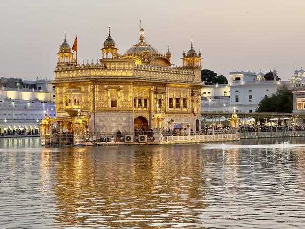 Golden Temple Amritsar 10 Print