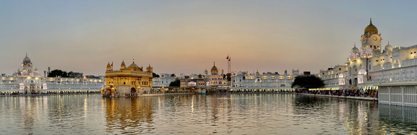Golden Temple Amritsar 11 Print