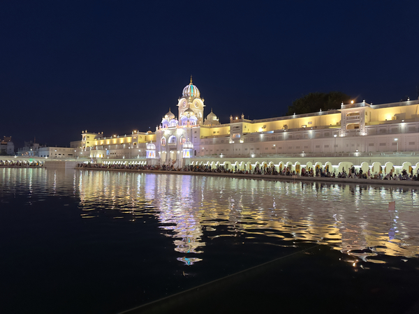 Golden Temple Amritsar 17 Print