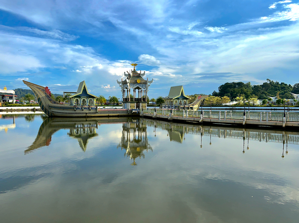 Omar Ali Saifuddien Mosque Collection Brunei 13 Print
