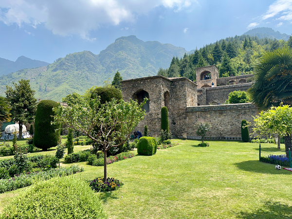 Pari Mahal Srinagar 3 Print