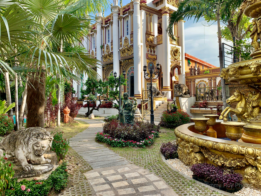 Beautiful Thai Temple Garden  Print