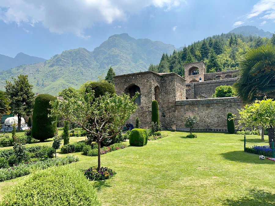 Pari Mahal Srinagar 3  Print