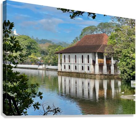 Ulupen Geya on Kandy Lake 2  Impression sur toile