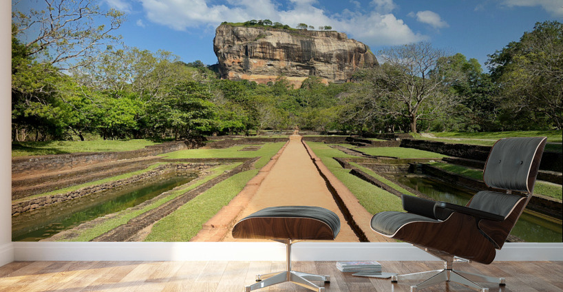 On Sigiriya s Path Wall Murals