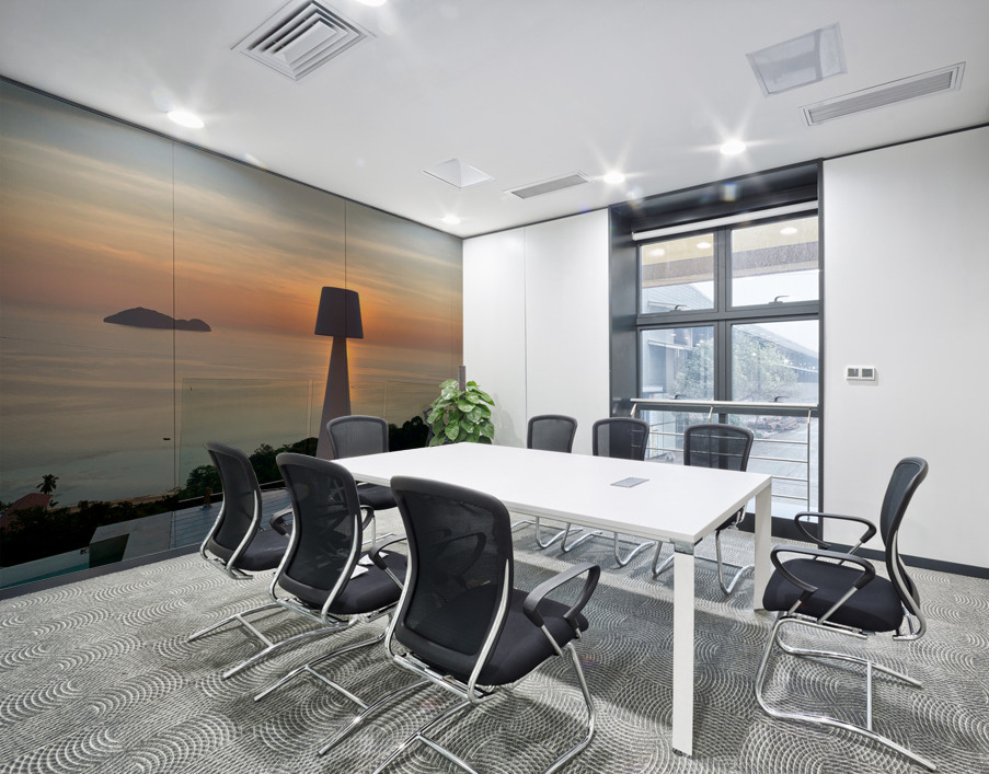 Sunlit White Big Lamp Wall Printing