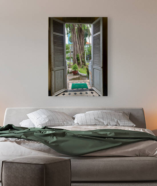 Welcome Mr Tree by Jimmy Roy Photos