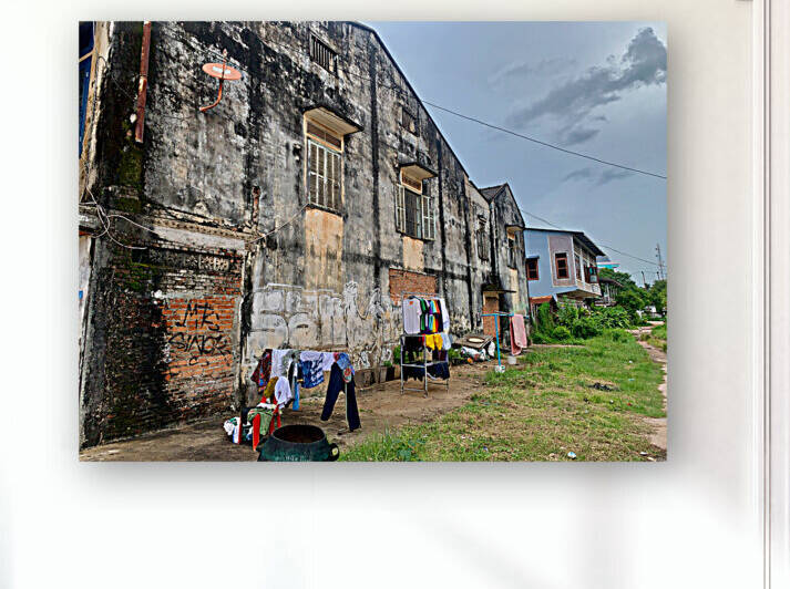 Laundry Time by Jimmy Roy Photos